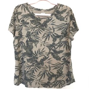 Old Navy Cotton Green leaf print teeshirt womens size Large